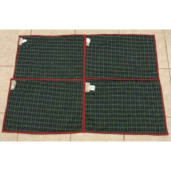 Set Of 4 Patch Magic Group INC Quilted Bear Placemats - Picture 5 of 6